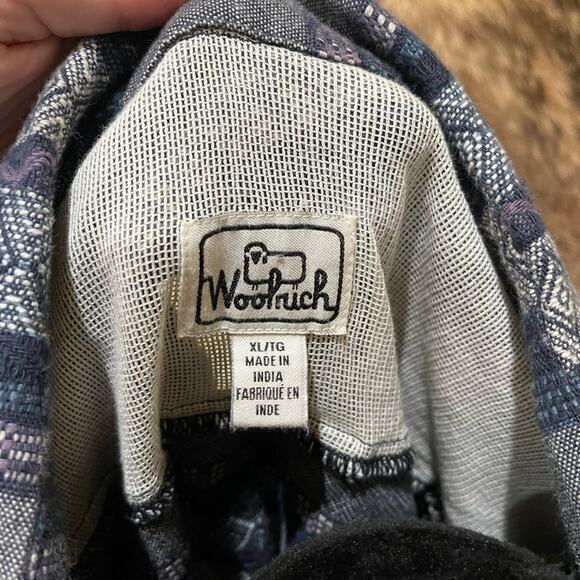 Woolrich Button up collared shirt XL - Picture 3 of 4